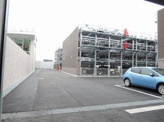 【駐車場】