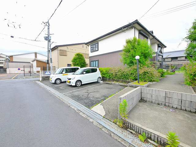 サニーコート結崎の駐車場|駐車場です