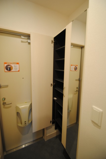 オッツ梅満の玄関|シューズボックス