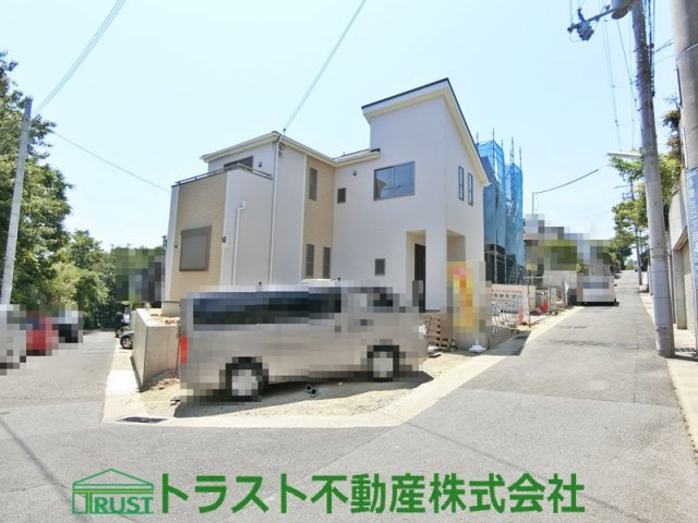 神戸垂水区多聞台5期　2号棟の前面道路含む現地写真