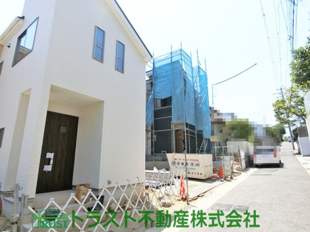 神戸垂水区多聞台5期　2号棟の前面道路含む現地写真
