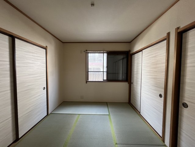 尼崎市上坂部３丁目のアパートの和室