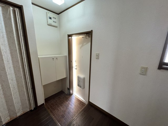 尼崎市上坂部３丁目のアパートの玄関