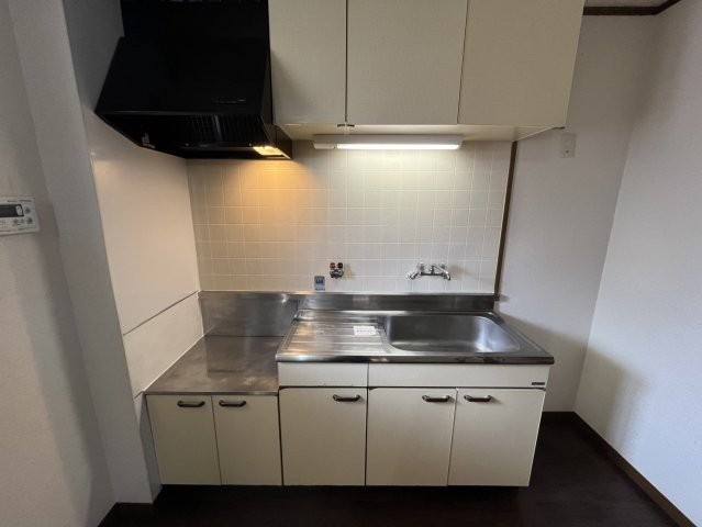 尼崎市上坂部３丁目のアパートのキッチン