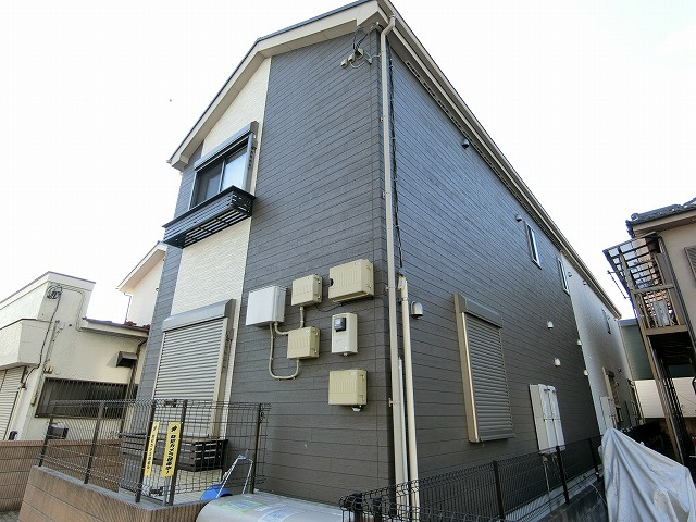 ファーストステージの外観