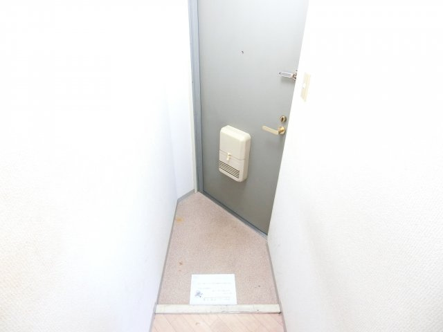第7セイワコートの玄関