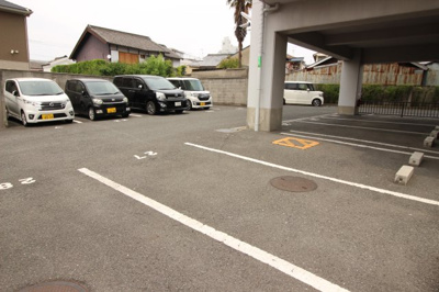 【駐車場】 | ロイヤル八尾久宝寺