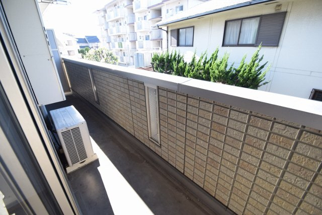 スプレールコートのバルコニー|日当たり良好バルコニー