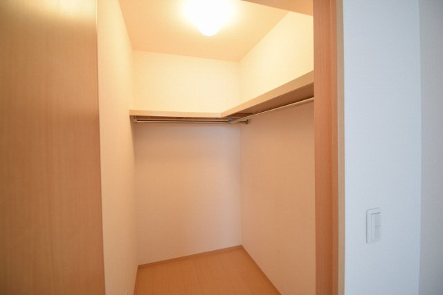 スプレールコートの収納|嬉しいｳｫーｸｲﾝｸﾛーｾﾞｯﾄ