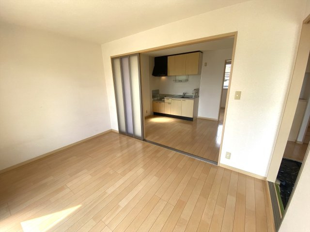 シャーメゾンマルニの洋室