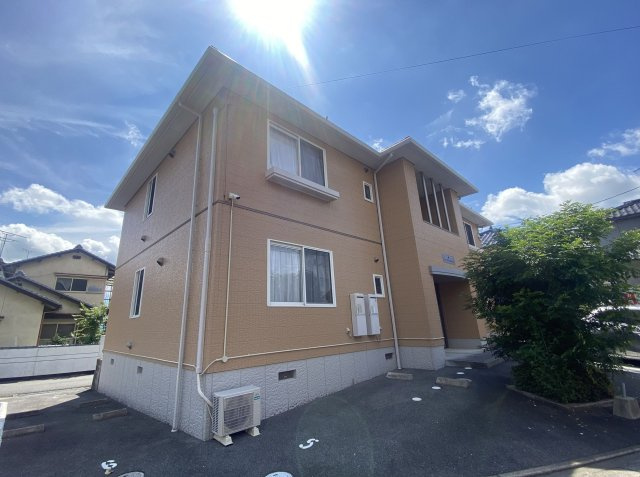 シャーメゾンマルニの外観