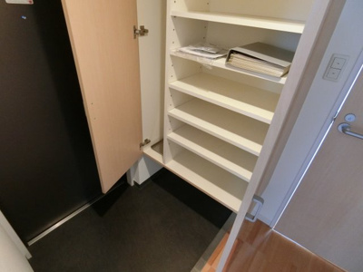 【玄関】 | VILLE NEUVE南森町（ヴィルヌーヴ）