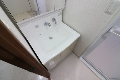 【洗面所】 | シャンデリア