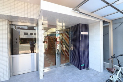 【エントランス】 | シャンデリア