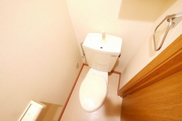 パインツリーヒルズ清のトイレ|コンパクトで使いやすいトイレです