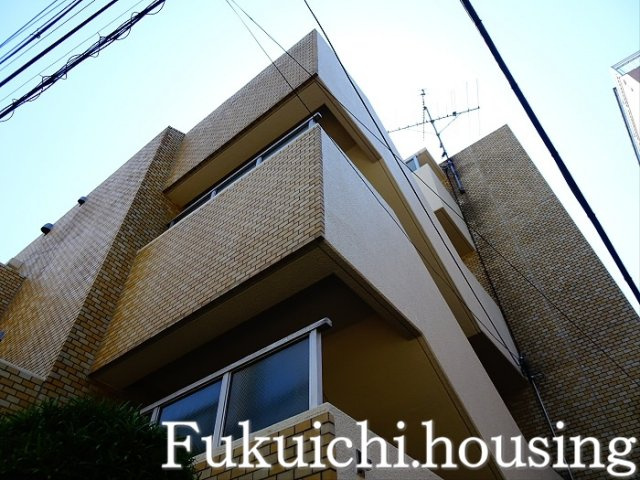 ロイヤルヒロの外観