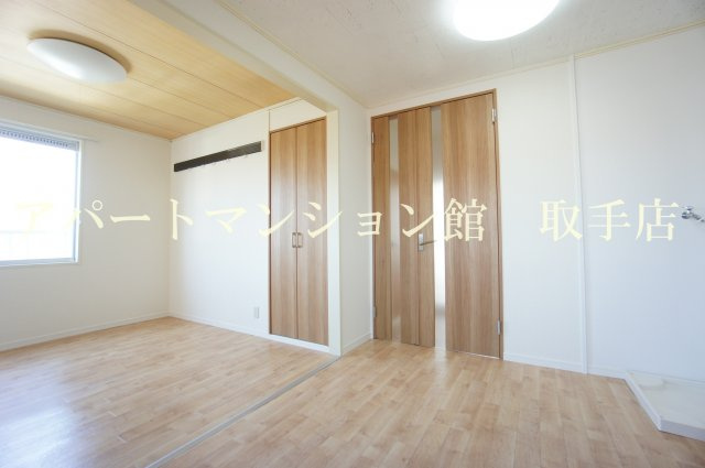 ハイツウィステリアＢの居間・リビング