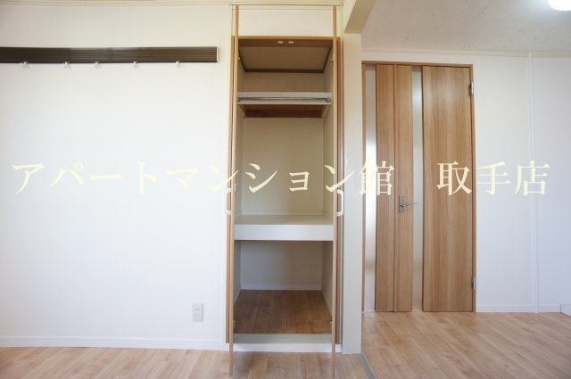 ハイツウィステリアＢの収納