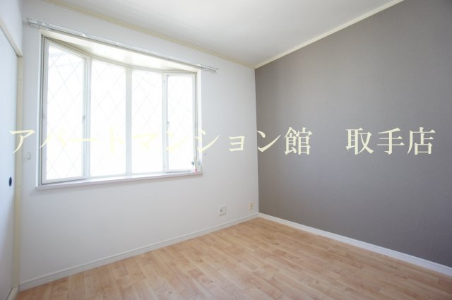 ハイツウィステリアＢの洋室