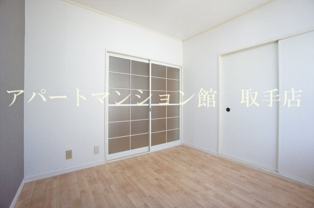 ハイツウィステリアＢの洋室