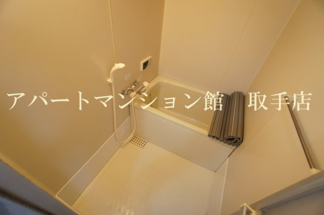 ハイツウィステリアＢの浴室