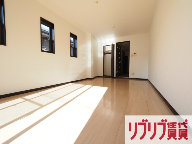 ELEGANTE HILLS(エレガンテ ヒルズ)の居間・リビング