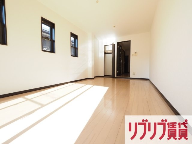 ELEGANTE HILLS(エレガンテ ヒルズ)の居間・リビング