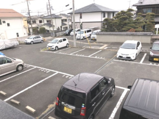 【駐車場】 | 車をお持ちの方に嬉しい駐車場付きの物件です（敷地内）
