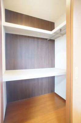 【収納】 | メゾン　プロスペール　シャーメゾン | 洋室6.1帖収納・ウォークインクローゼット