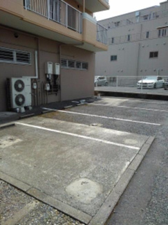 【駐車場】