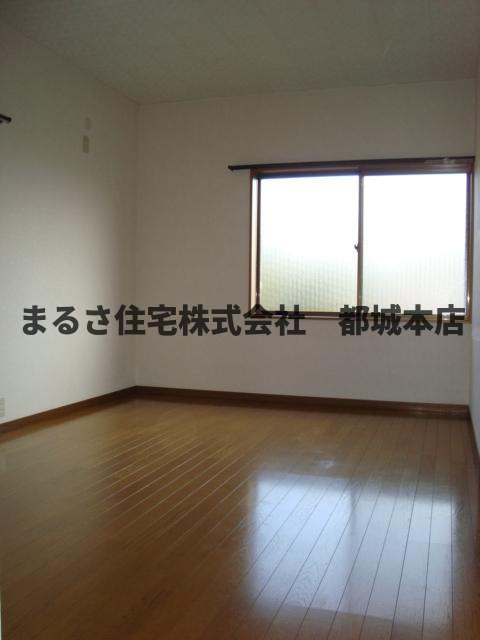 前田鈴子貸家の洋室