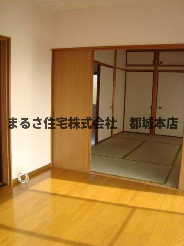 前田鈴子貸家の居間・リビング