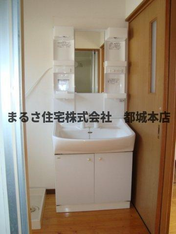 前田鈴子貸家の独立洗面台