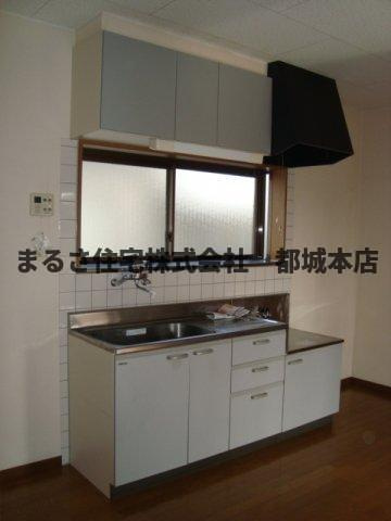 前田鈴子貸家のキッチン