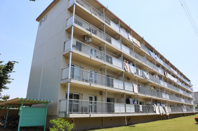高津団地　八千代市高津　最上階　きれいにお住まいでした。の外観