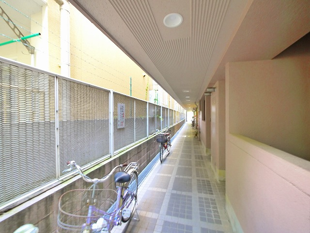 シティホームズ女子大前のエントランス|エントランスです