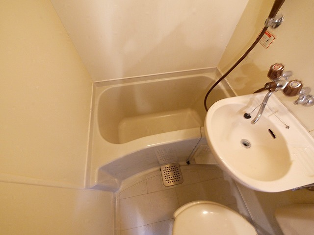 シティホームズ女子大前の浴室|日々の暮らしに欠かせないお風呂です