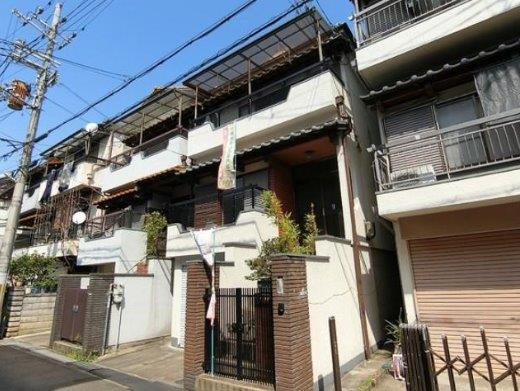 寝屋川市緑町　中古一戸建の外観|外観は落ち着いています