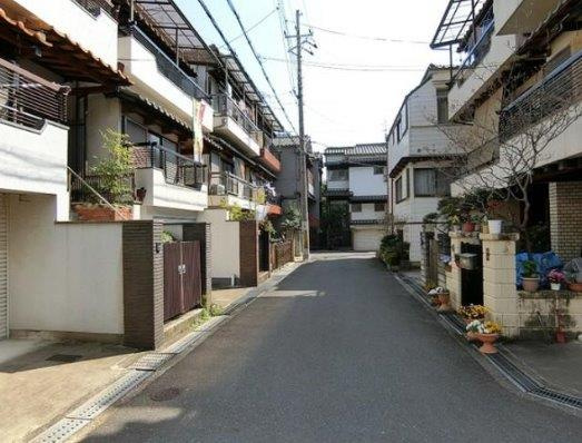 寝屋川市緑町　中古一戸建の外観|外観もきれいです