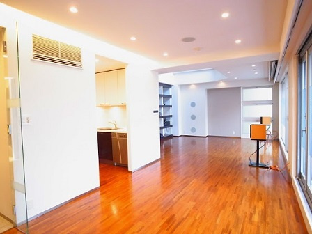 千代田区三番町の賃貸マンションの居間・リビング