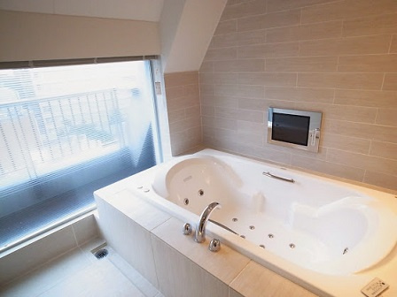 千代田区三番町の賃貸マンションの浴室