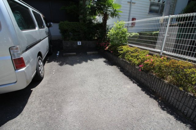 【駐車場】 | ロマンチックグリーンヒルズ