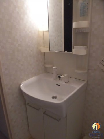 D-room杉町の洗面所|スペースが確保できる洗面所です
