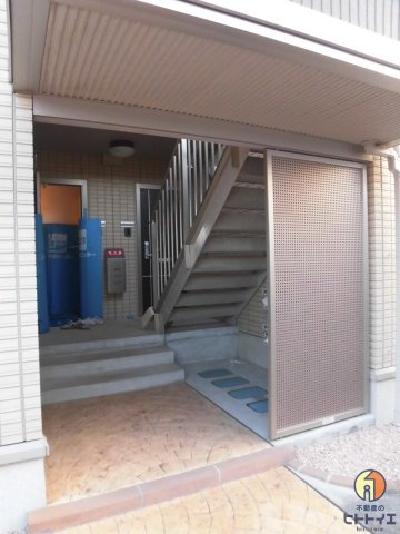 D-room杉町のエントランス|毎日通るエントランスはこのようになっています