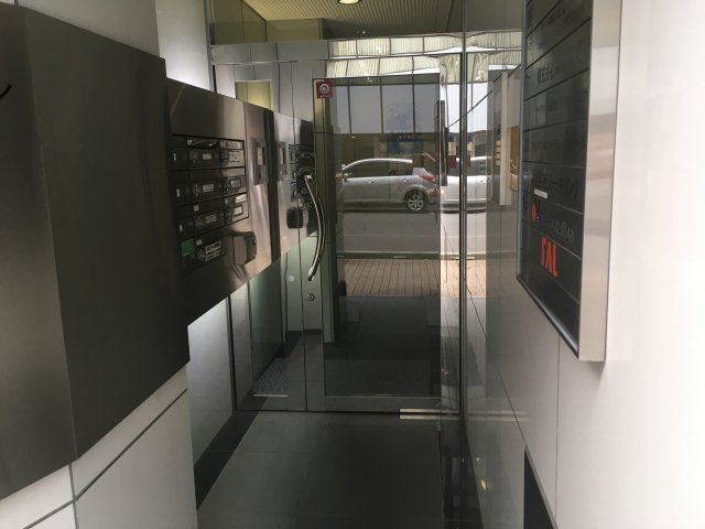 c-KS1(河合ビル)のエントランス