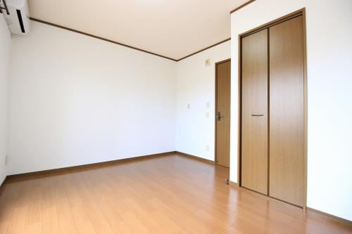 リバティーウィングの洋室