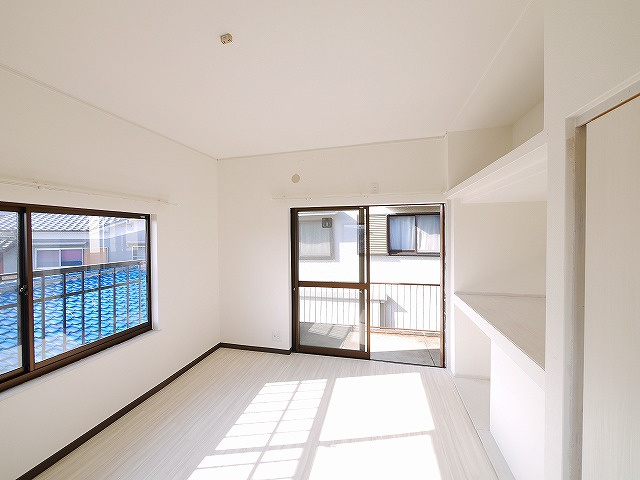 生駒市西松ケ丘戸建（13-16）の洋室|広々とした洋室です