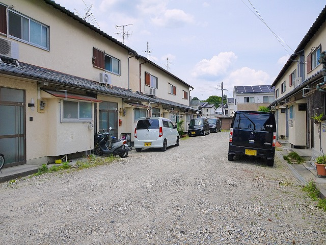 染川ハウジングの駐車場|カースペースがあります