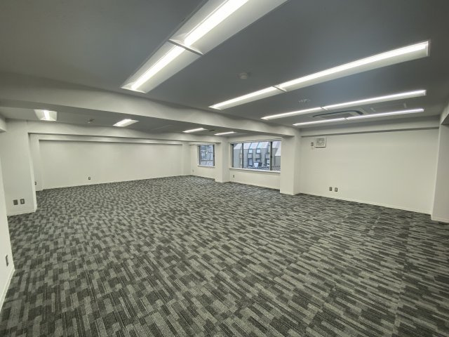 溜池山王葵ビル（旧 第11赤坂葵ビル）の内装