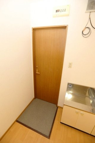【玄関】 | ドルフ山手町
